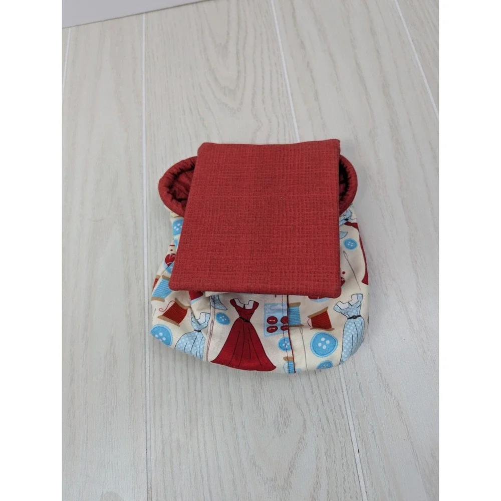 Small Chair Sofa Armrest Sewing Bag Attached Pin Cushion Red Blue Clothing Print